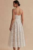 Laden Sie das Bild in den Galerie-Viewer, Spitze Blumen Weiß Maksi A Linie Korsett Spaghettiträger Boho Brautkleid