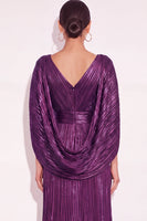 Laden Sie das Bild in den Galerie-Viewer, Glitzer Gold A-Linien V Ausschnitt Plissee Maxi Abendkleid mit Cape