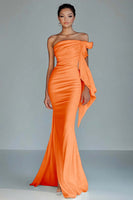 Laden Sie das Bild in den Galerie-Viewer, Orange Trägerloses Meerjungfrau Satin Langes Abendkleid mit Schlitz