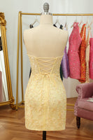 Laden Sie das Bild in den Galerie-Viewer, Rosafarbenes enges kurzes Cocktailkleid mit Applikationen