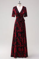 Laden Sie das Bild in den Galerie-Viewer, Leely Burgundy Velvet Printed Wedding Guest Dress with Belt