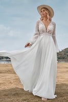 Laden Sie das Bild in den Galerie-Viewer, Leely Women Ivory Wedding Dress with Lace Deep V-Neck Long Sleeves Bridal Dress