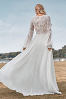 Laden Sie das Bild in den Galerie-Viewer, Lange Ärmel Elfenbein A-Linien Brautkleid mit Spitze