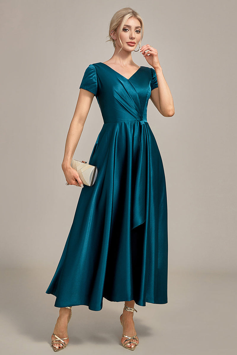 Laden Sie das Bild in den Galerie-Viewer, Pfauengrünes Satin A-Linie Maxi Plissiertes Brautjungfernkleid mit V-Ausschnitt