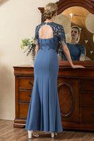 Laden Sie das Bild in den Galerie-Viewer, Blaue Meerjungfrau Offener Rücken Kleid für die Brautmutter mit Schlitz