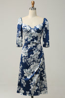 Laden Sie das Bild in den Galerie-Viewer, Tintenblaues Brautjungfernkleid mit Blumenmuster und Ärmeln