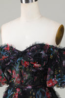 Laden Sie das Bild in den Galerie-Viewer, Stilvolles schulterfreies schwarzes Cocktailkleider aus schwarzem Tüll mit kurzen Ärmeln