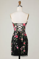 Laden Sie das Bild in den Galerie-Viewer, Sweetheart Schwarzes Cocktailkleid mit Applikationen