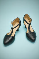 Laden Sie das Bild in den Galerie-Viewer, Spitze Absätze aus schwarzem Leder