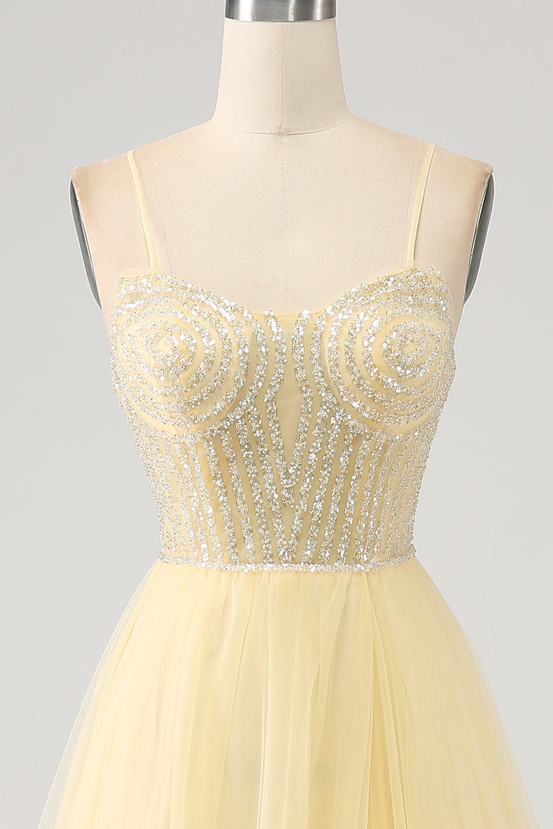 Laden Sie das Bild in den Galerie-Viewer, Hellgelbes Tüll Ballkleid mit Perlen und Schlitz