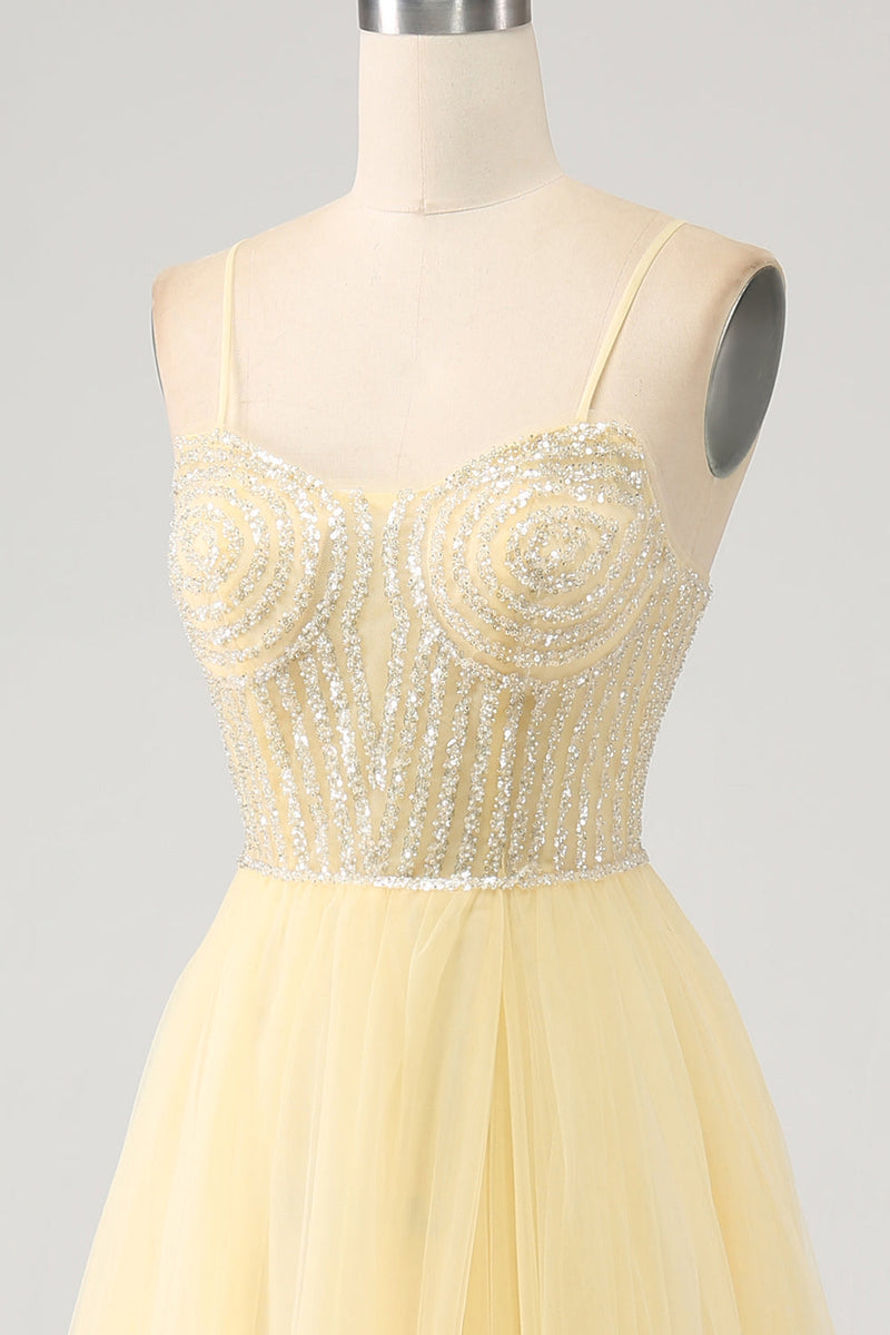 Laden Sie das Bild in den Galerie-Viewer, Hellgelbes Tüll Ballkleid mit Perlen und Schlitz