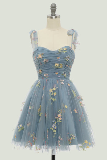 Graublau Kurzes A Linie Abendkleid mit Stickerei
