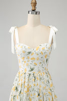 Laden Sie das Bild in den Galerie-Viewer, Elfenbein A-Linie Geblümtes Langes Ballkleid