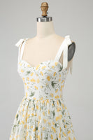 Laden Sie das Bild in den Galerie-Viewer, Elfenbein A-Linie Geblümtes Langes Ballkleid