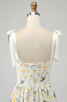 Laden Sie das Bild in den Galerie-Viewer, Elfenbein A-Linie Geblümtes Langes Ballkleid