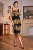 Laden Sie das Bild in den Galerie-Viewer, Glitzerndes Schwarz-goldenes 1920er Jahren Paillettenkleid mit Fransen mit Accessoires