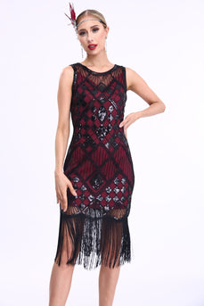 Glitzerndes schwarz-rotes Gatsby-Kleid mit Fransen aus den 1920er Jahren und Accessoires aus den 20er Jahren