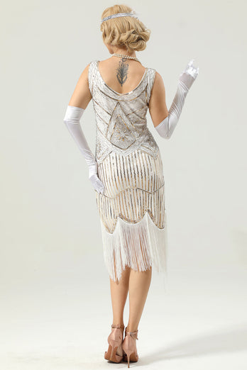 Schwarzes Kleid mit tiefem V-Ausschnitt und Flapper aus den 1920er Jahren