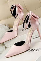 Laden Sie das Bild in den Galerie-Viewer, Burgunder Satin Prom Heels mit Bowknot