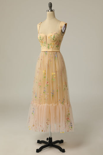 A Linie Langes Champagner Ballkleid mit Stickere